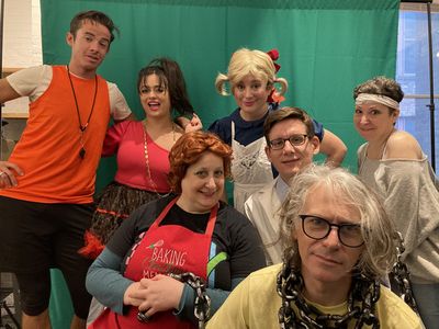 The Cast of WOW! WEE! Photo