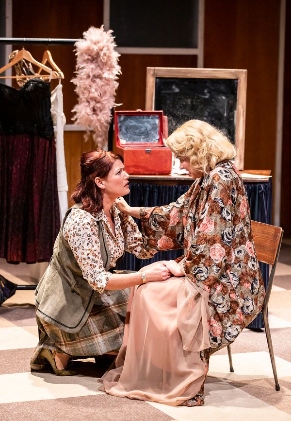 Emma Thornett and Katie Elin-Salt Photo