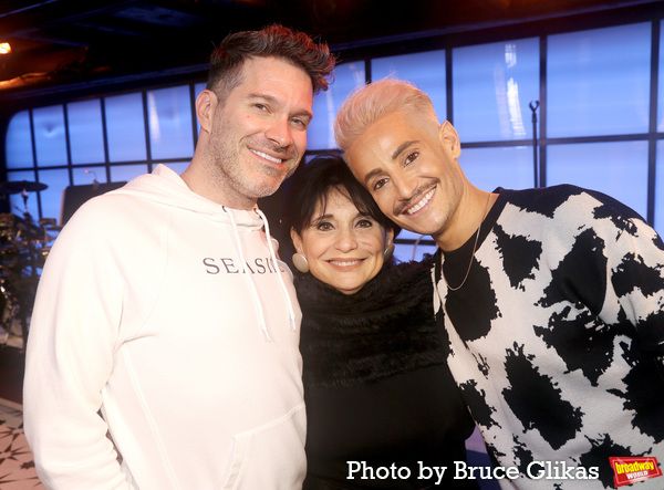 Photos: Original TITANIC Star Victor Garber Visits TITANIQUE — photo 16 of 16