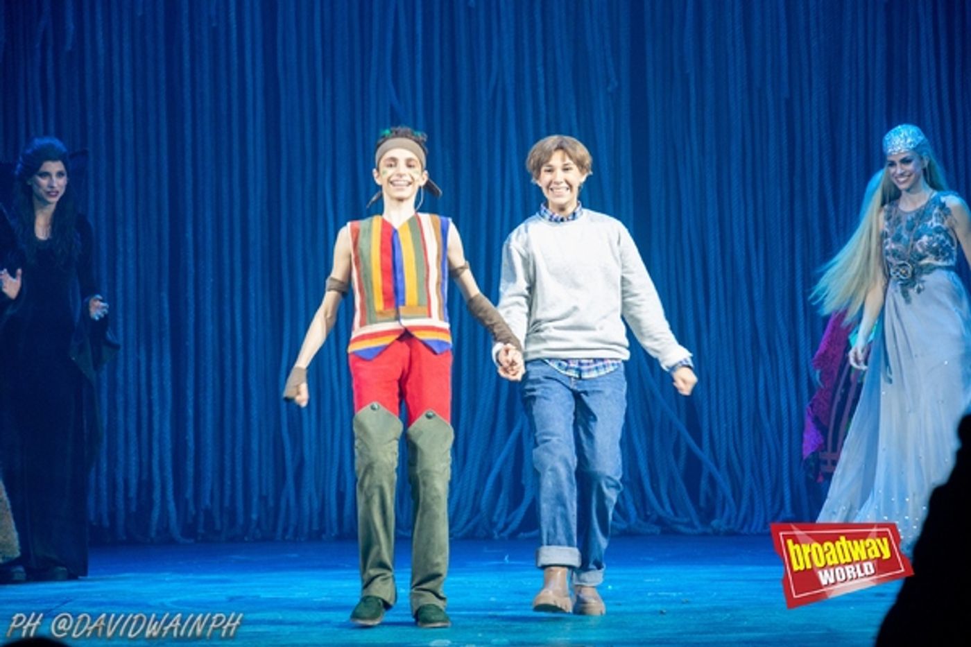 PHOTOS: Noche de estreno de LA HISTORIA INTERMINABLE  Image