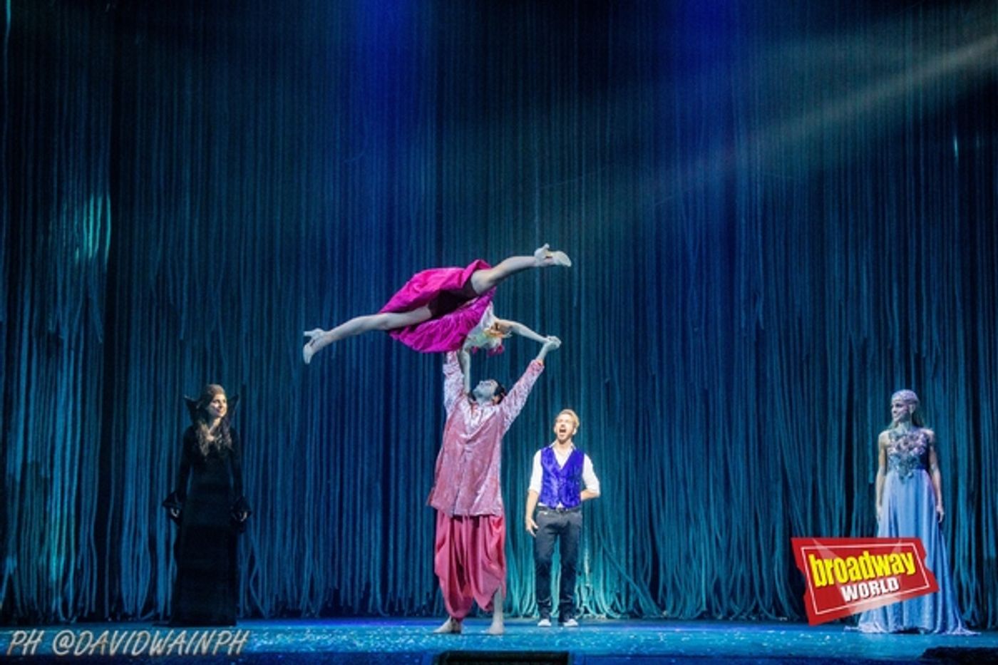 PHOTOS: Noche de estreno de LA HISTORIA INTERMINABLE  Image