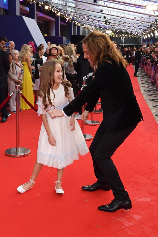 Photos: MATILDA THE MUSICAL Movie Cast Hits the Red Carpet at the BFI London Film Festival Premiere — photo 32 of 33