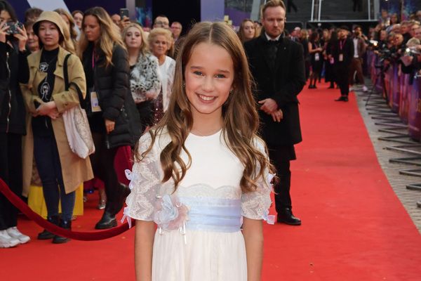 Photos: MATILDA THE MUSICAL Movie Cast Hits the Red Carpet at the BFI London Film Festival Premiere — photo 25 of 33