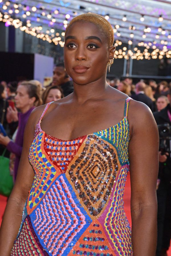Photos: MATILDA THE MUSICAL Movie Cast Hits the Red Carpet at the BFI London Film Festival Premiere — photo 16 of 33