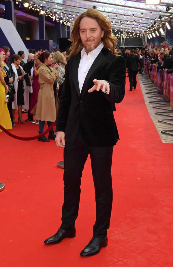 Photos: MATILDA THE MUSICAL Movie Cast Hits the Red Carpet at the BFI London Film Festival Premiere — photo 1 of 33