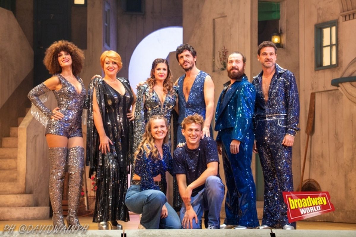 Reparto principal de MAMMA MIA! at PHOTOS: MAMMA MIA! se presenta en el Teatro Rialto de Madrid
