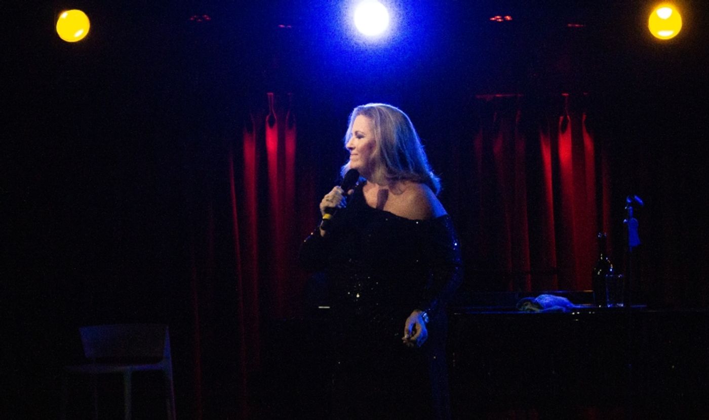 Review: Bartz Charts Starts Hearts In OFF THE CHARTS WITH MARTHA BARTZ At The Green Room 42  Image