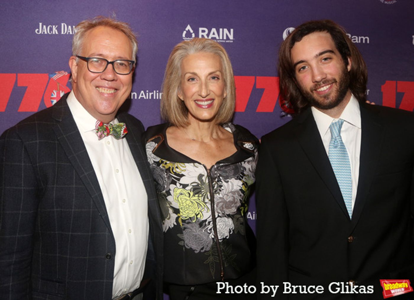 Photos: Stars Arrive on the 1776 Red Caret on Opening Night  Image