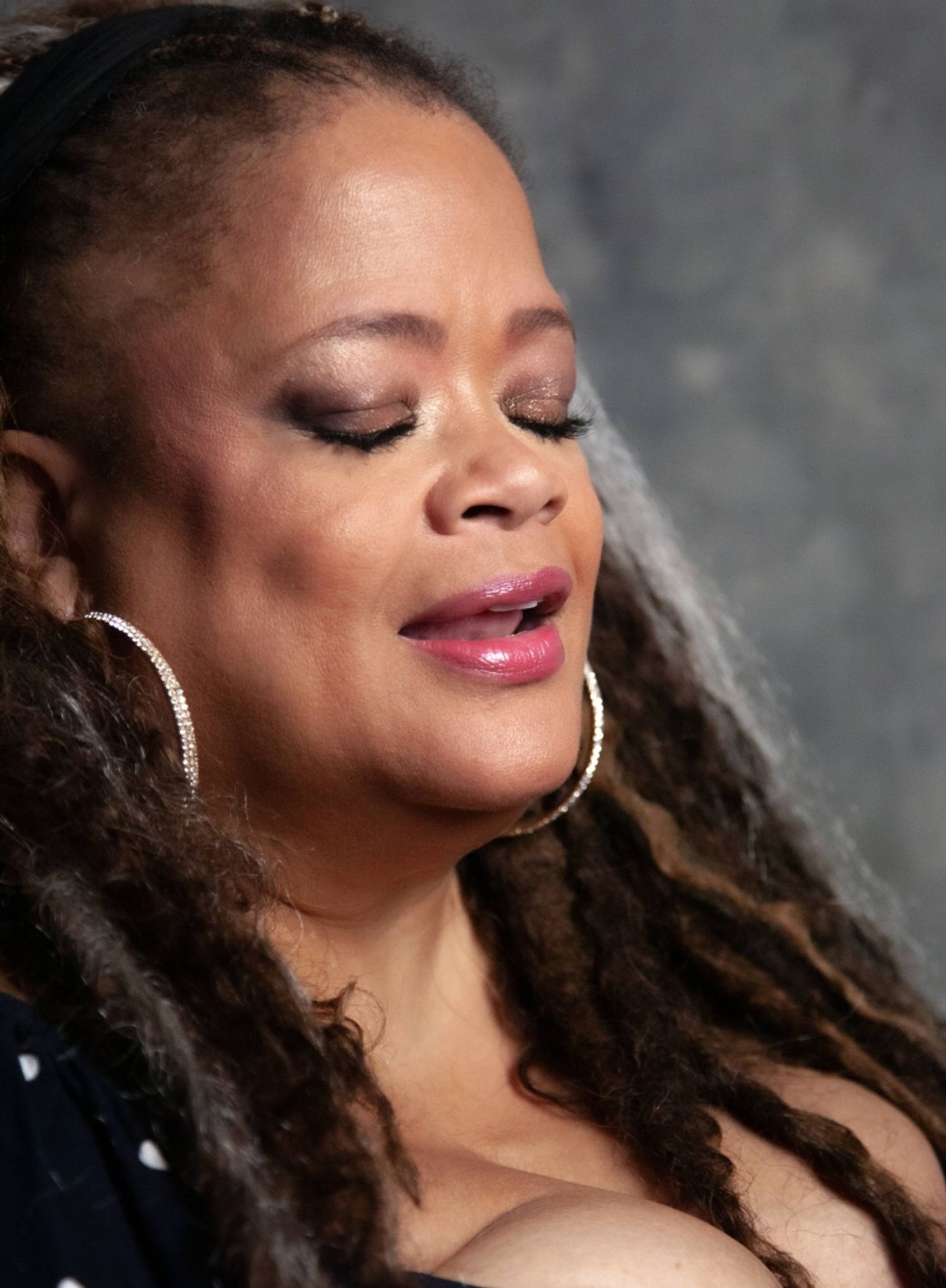 Feature: 30 Days Of Cabaret Gratitude - Day Six: The Teller Of Truth Feature: 30 Days Of Cabaret Gratitude - Day Six: The Teller Of Truth Image