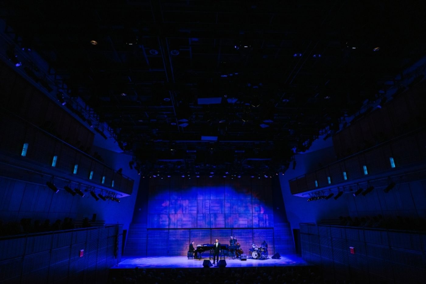 Review: STANDARD TIME WITH MICHAEL FEINSTEIN at Carnegie Hall Is As Good As It Gets Review: STANDARD TIME WITH MICHAEL FEINSTEIN at Carnegie Hall Is As Good As It Gets Image