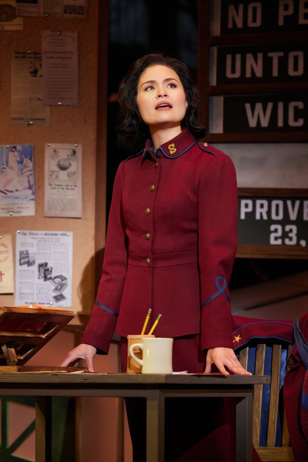 Photos: First Look at Phillipa Soo, Steven Pasquale, Jessie Mueller, and James Monroe Iglehart in GUYS AND DOLLS — photo 11 of 17