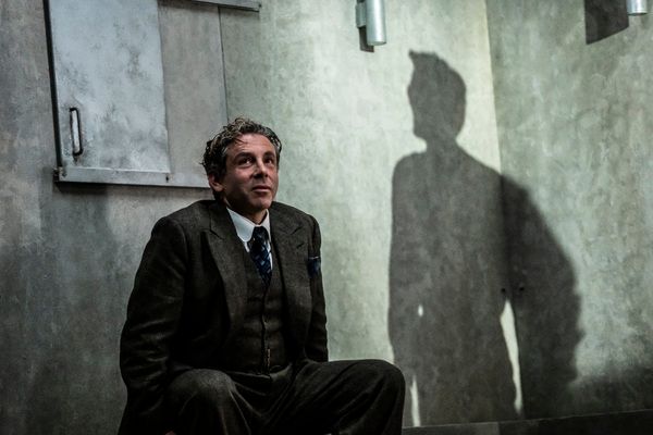 Elliot Levey Photo