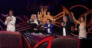 Robin Thicke, Jenny McCarthy, Ken Jeong, Andrew Lloyd Webber and Nicole Scherzinger @ BroadwayWorld Robin Thicke, Jenny McCarthy, Ken Jeong, Andrew Lloyd Webber and Nicole Scherzinger Photo