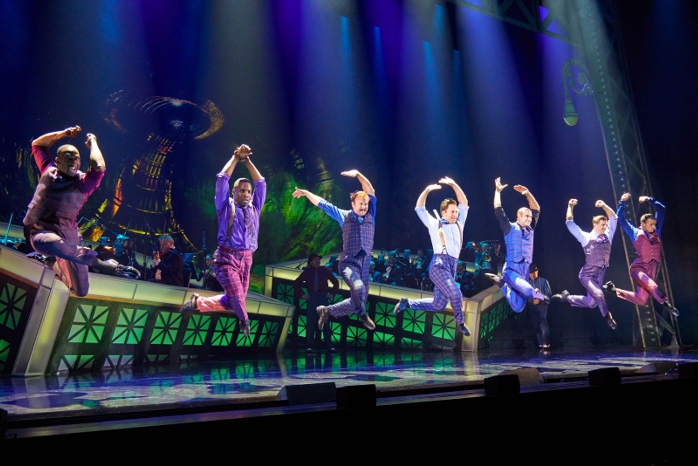 Review: GUYS AND DOLLS at Eisenhower Theatre At The Kennedy Center  Image