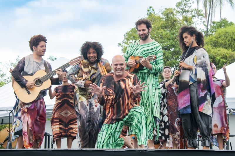 Musical MUSEU NACIONAL [TODAS AS VOZES DO FOGO] Celebrates the Tenth Anniversary of Cia Barca dos Coracoes Partidos  Image