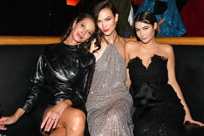 Christy Turlington Burns, Karlie Kloss, and Grace Burns Photo