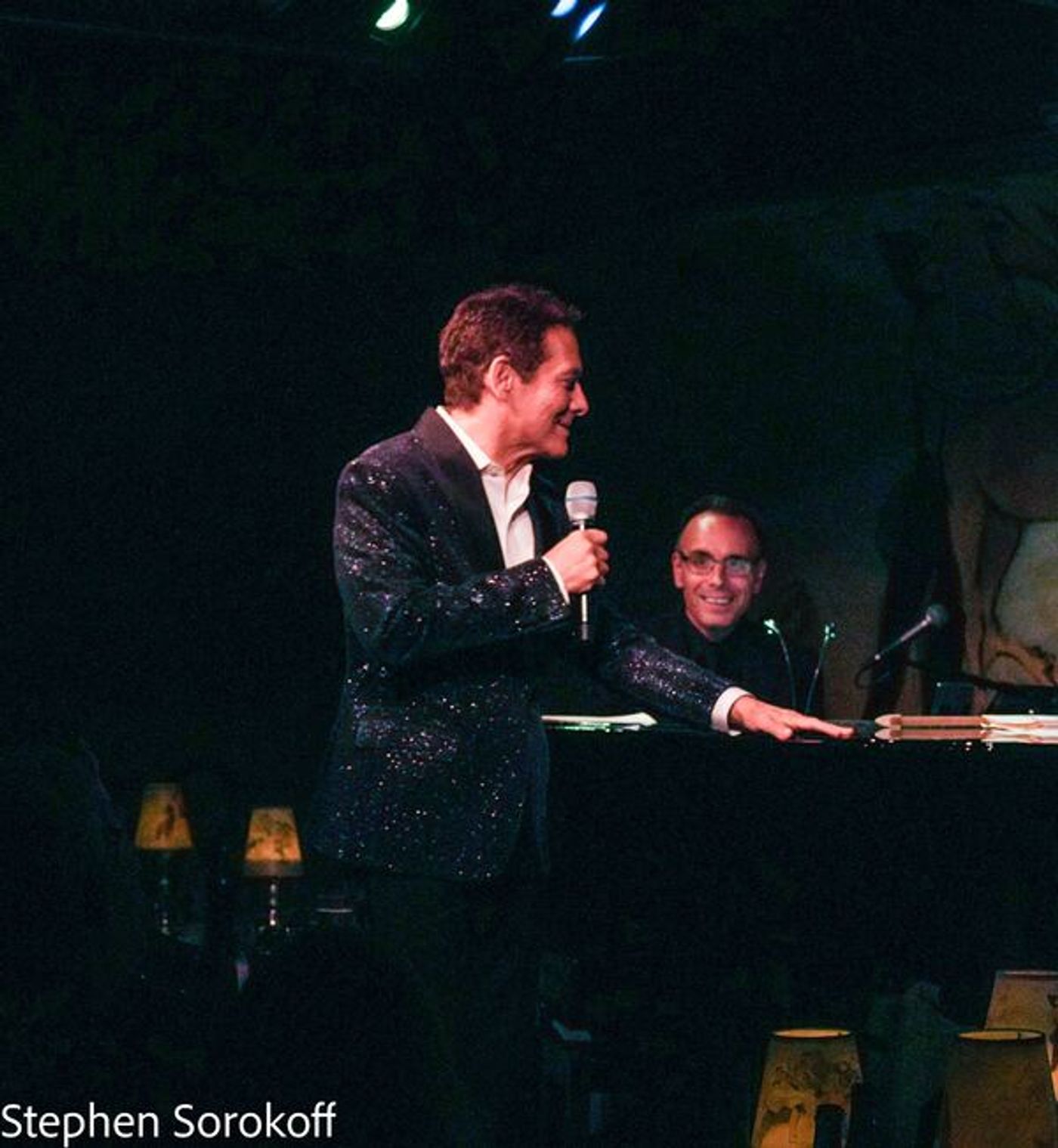 PHOTOS: Michael Feinstein Continues Sold Out Run at Cafe Carlyle  Image