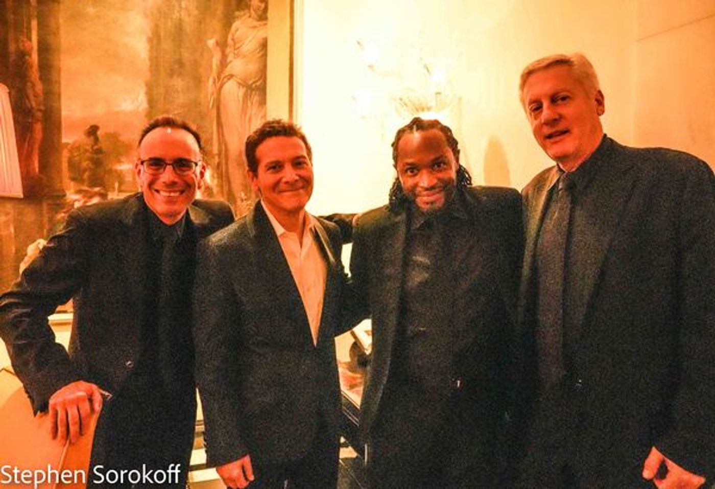 PHOTOS: Michael Feinstein Continues Sold Out Run at Cafe Carlyle  Image