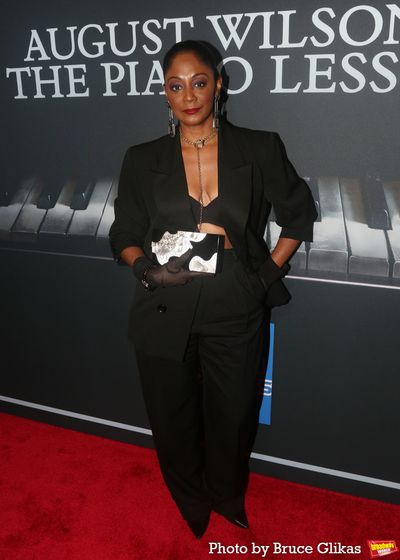 April Matthis Photo