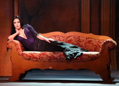 Teri Hatcher Photo