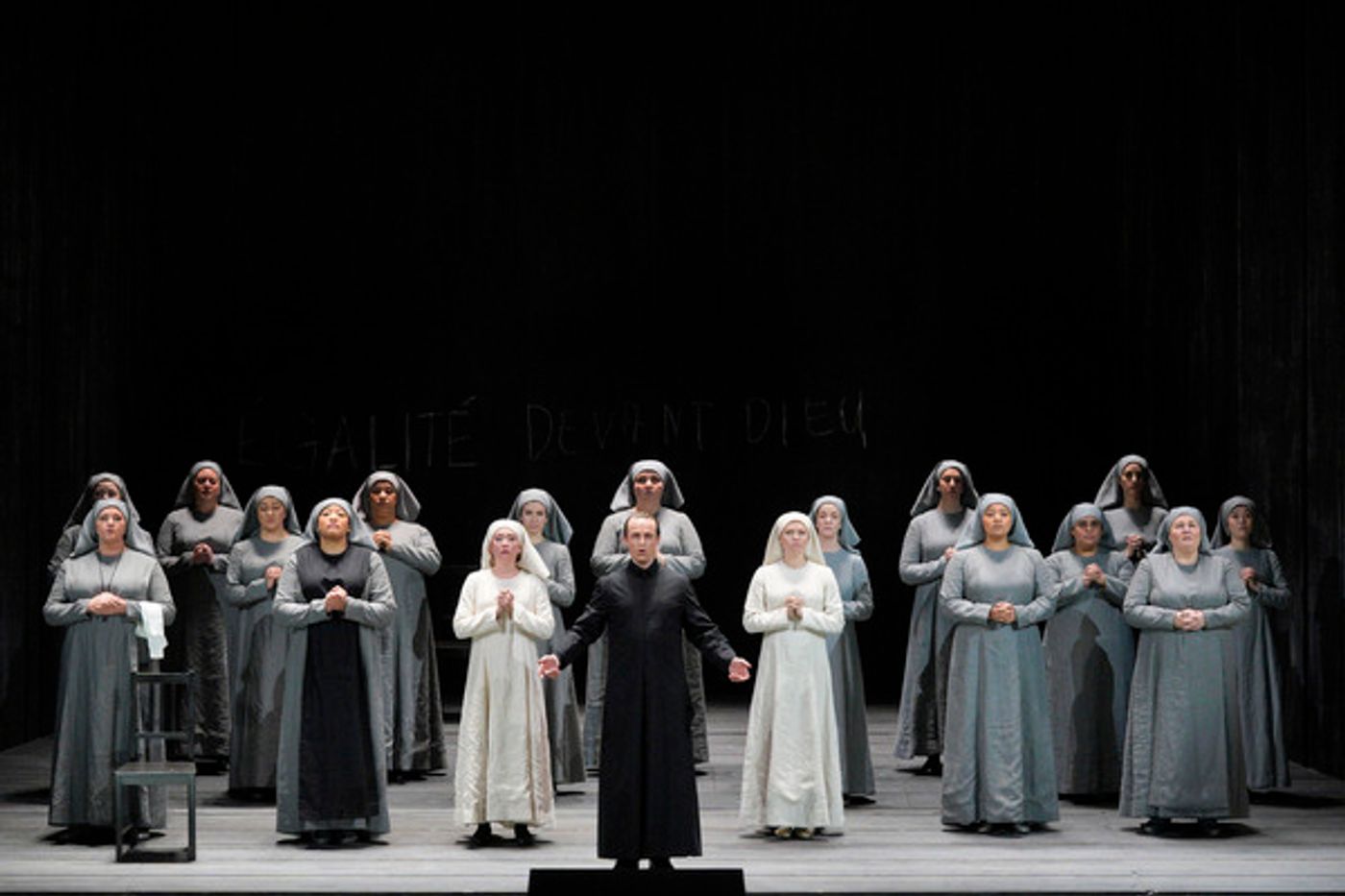Photos: First Look at San Francisco Opera's DIALOGUES OF THE CARMELITES  Image
