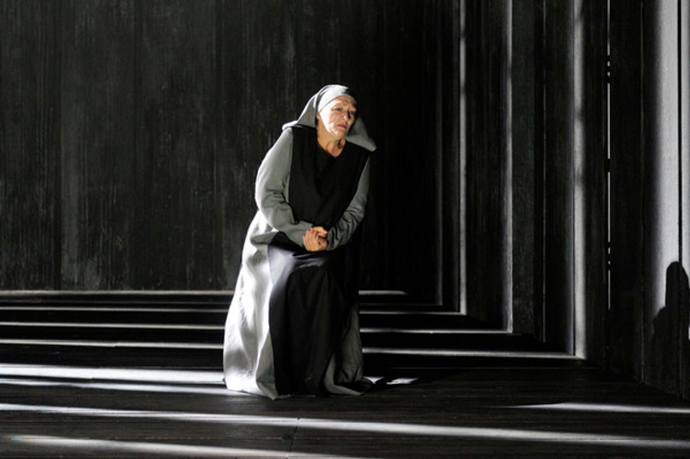 Photos: First Look at San Francisco Opera's DIALOGUES OF THE CARMELITES  Image