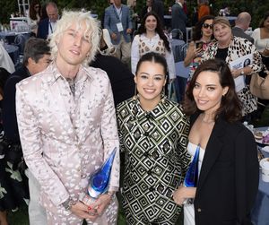 Machine Gun Kelly, Amber Midthunder, and Artist of Distinction award honoree Aubrey Plaza @ BroadwayWorld Machine Gun Kelly, Amber Midthunder, and Artist of Distinction award honoree Aubrey P Photo