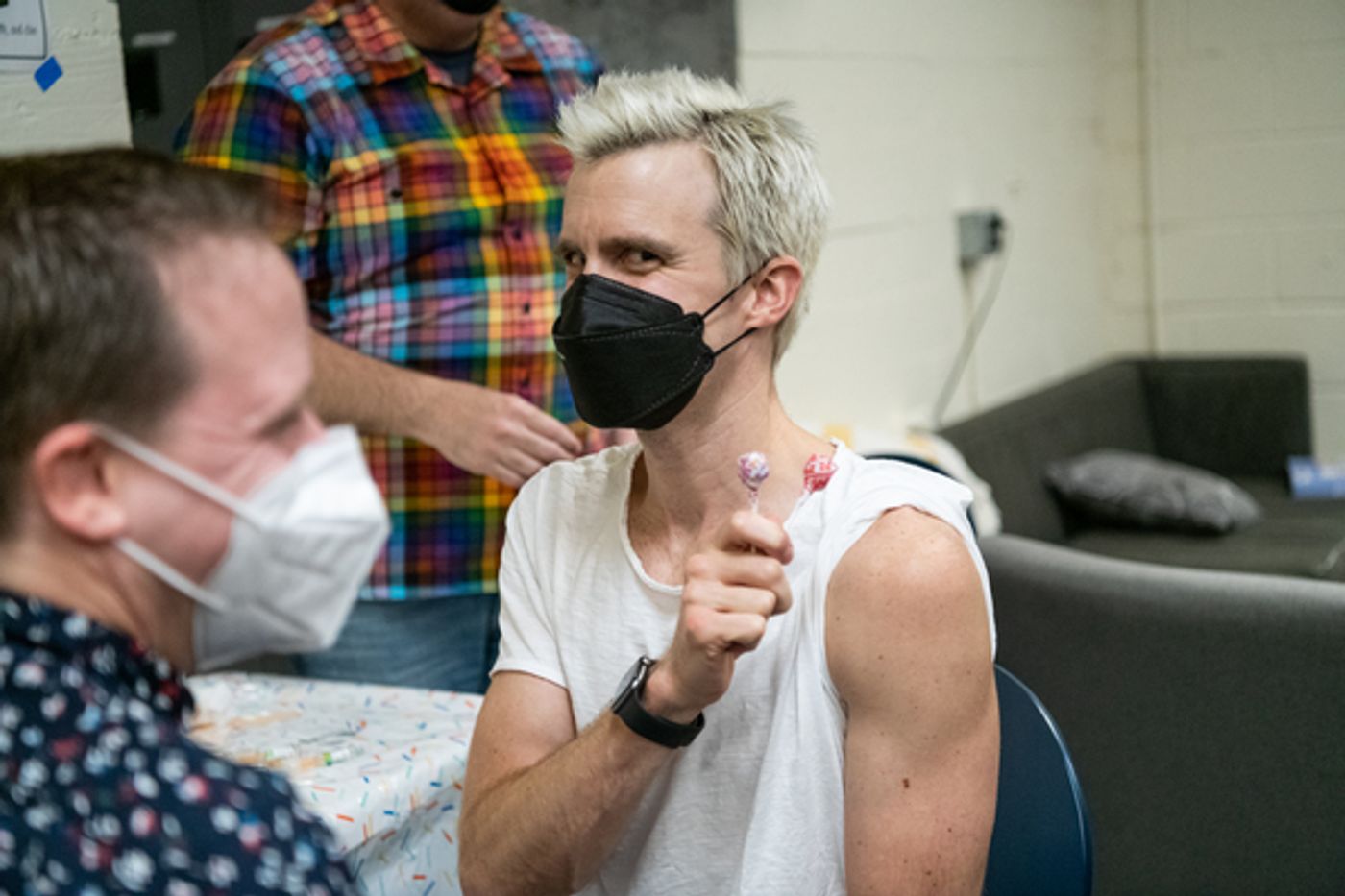 Photos: Andy Karl, Stephanie J. Block, Gavin Creel & More Get Their Flu Shots Thanks to The Entertainment Community Fund Photos: Andy Karl, Stephanie J. Block, Gavin Creel & More Get Their Flu Shots Thanks to The Entertainment Community Fund Image