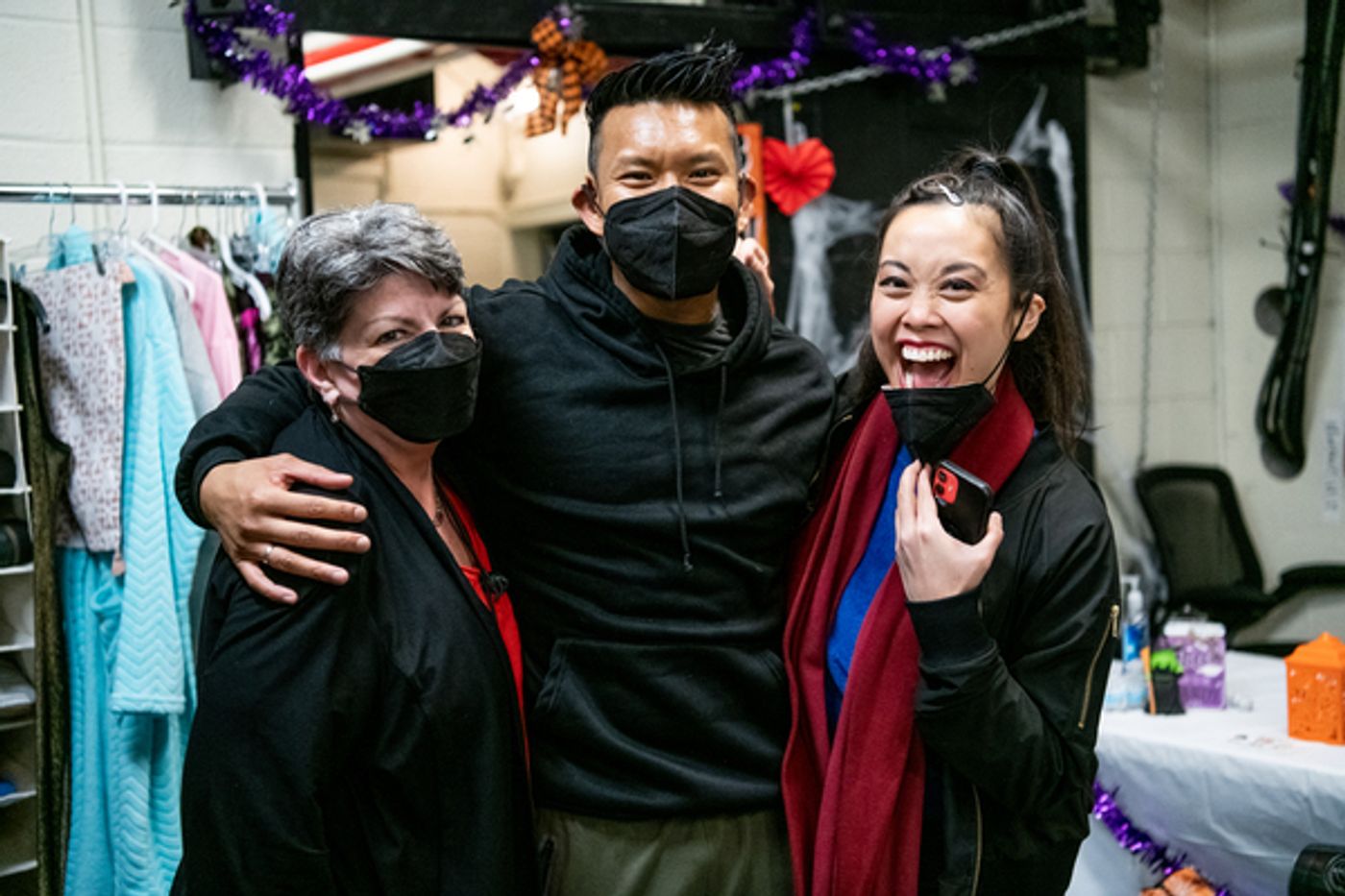 Photos: Andy Karl, Stephanie J. Block, Gavin Creel & More Get Their Flu Shots Thanks to The Entertainment Community Fund Photos: Andy Karl, Stephanie J. Block, Gavin Creel & More Get Their Flu Shots Thanks to The Entertainment Community Fund Image