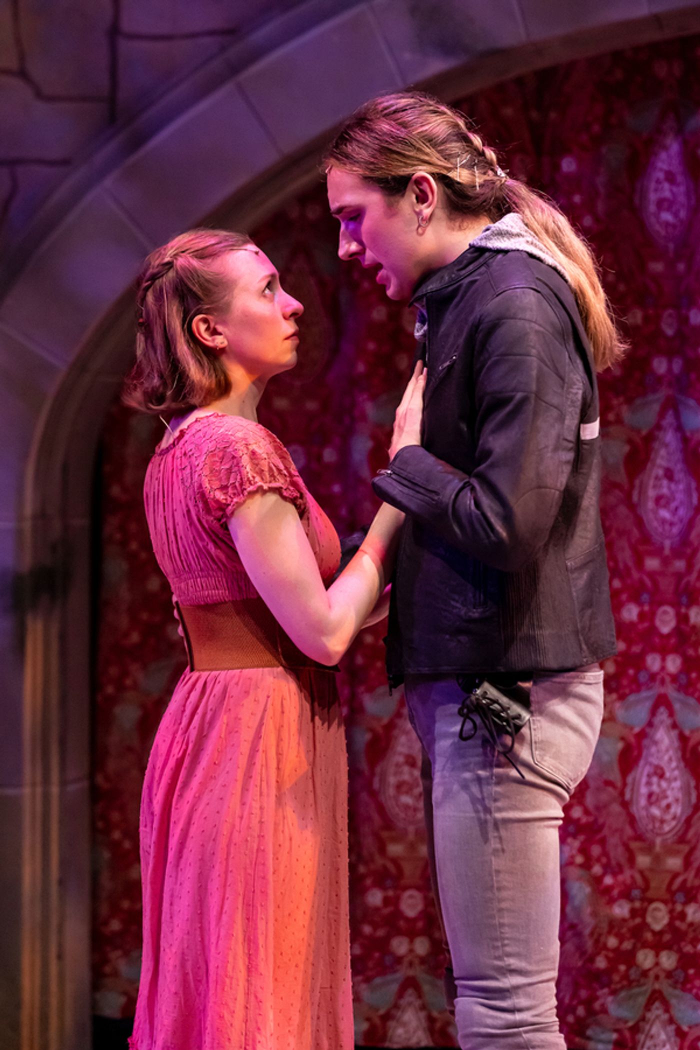 Photos & Video: First Look at CAMELOT at Music Theater Works  Image