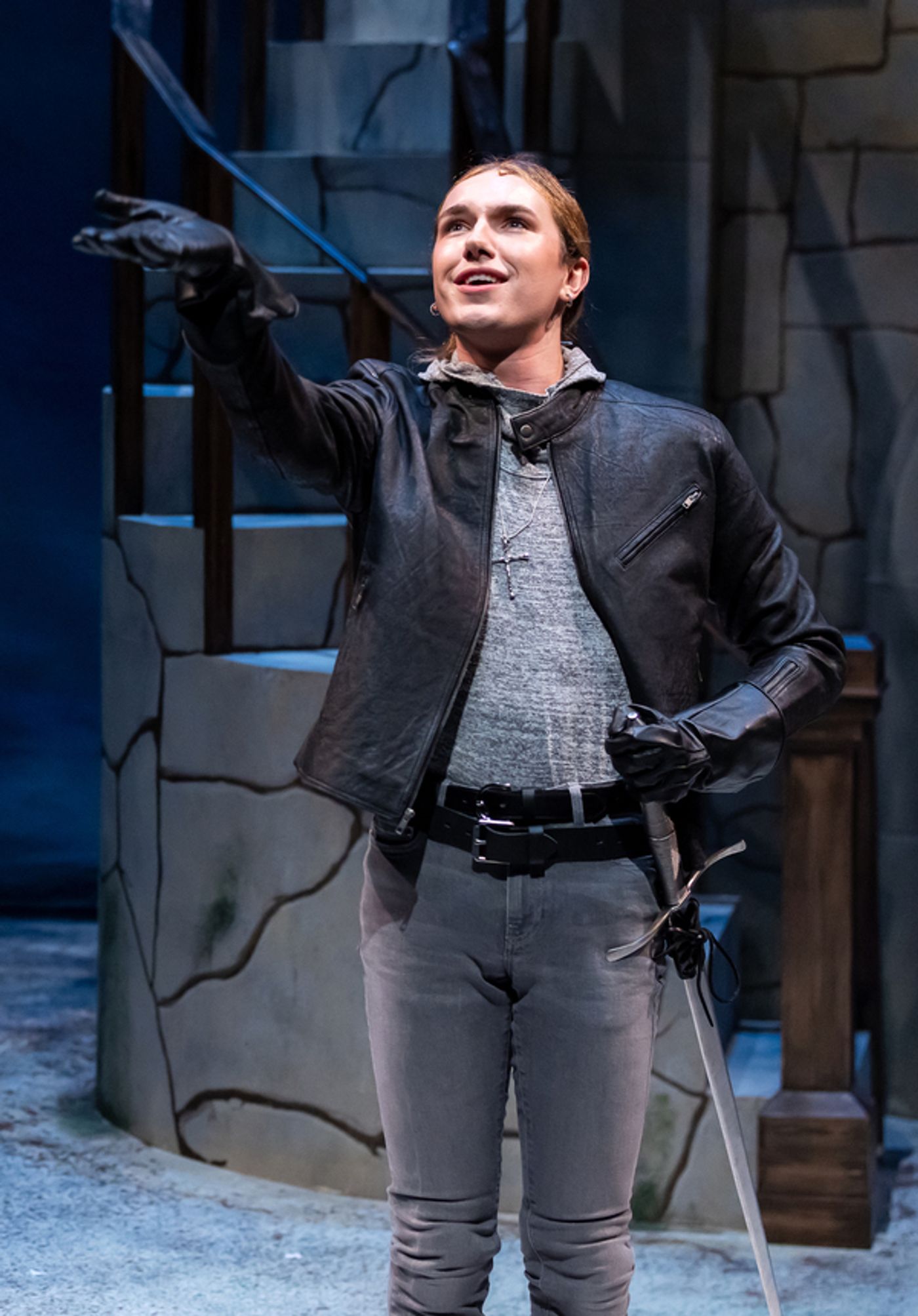 Photos & Video: First Look at CAMELOT at Music Theater Works  Image