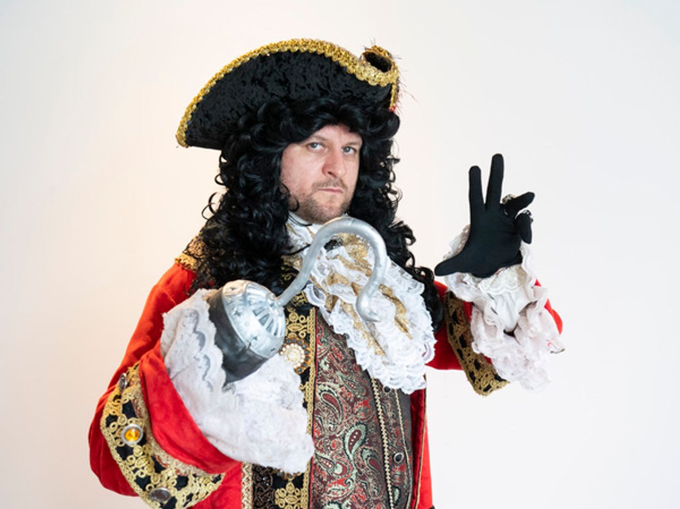 Photos: See Ricky Champ, Gemma Hunt & More in Character for PETER PAN Panto at Fairfield Halls  Image