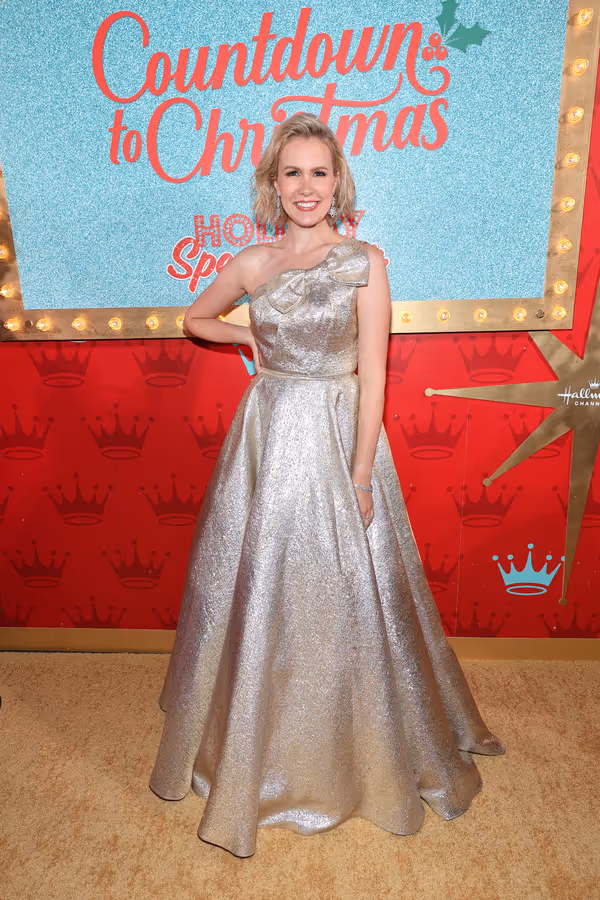 Ginna Claire Mason Photo