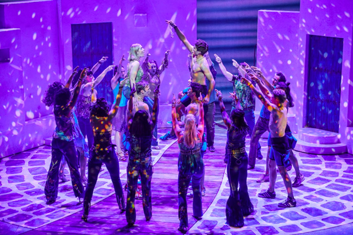 Photos: First Look at the New Cast of MAMMA MIA! in the West End  Image