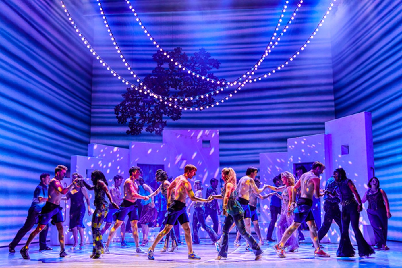Photos: First Look at the New Cast of MAMMA MIA! in the West End  Image