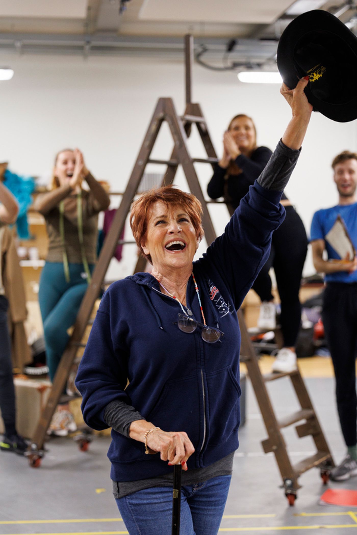 Photos: Inside Rehearsal For the UK Tour of WHITE CHRISTMAS  Image
