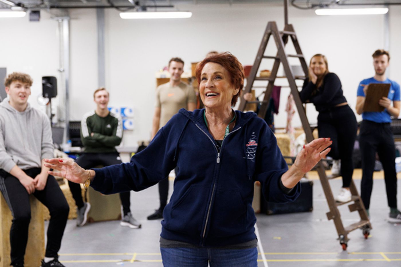 Photos: Inside Rehearsal For the UK Tour of WHITE CHRISTMAS  Image