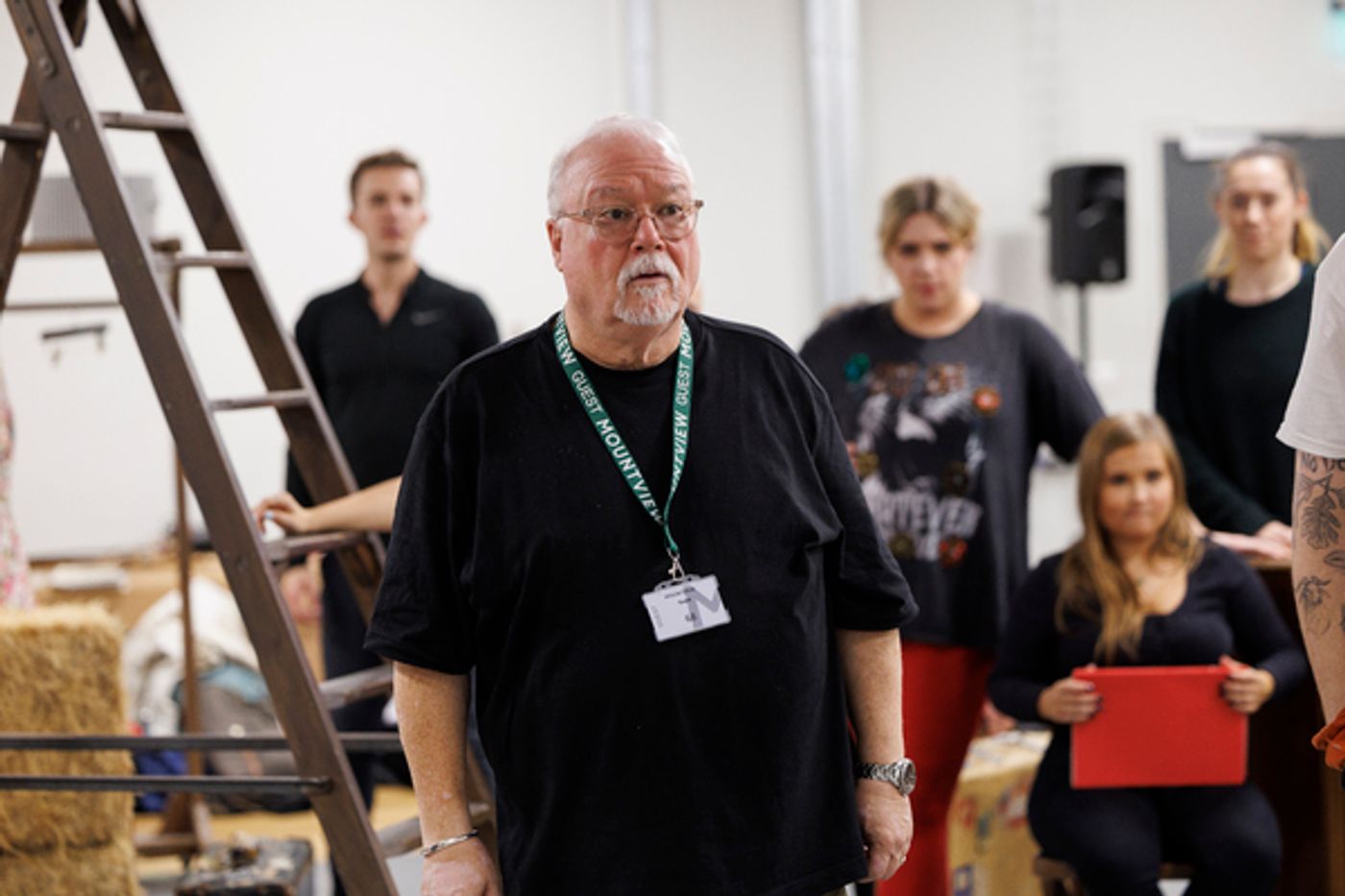 Photos: Inside Rehearsal For the UK Tour of WHITE CHRISTMAS  Image