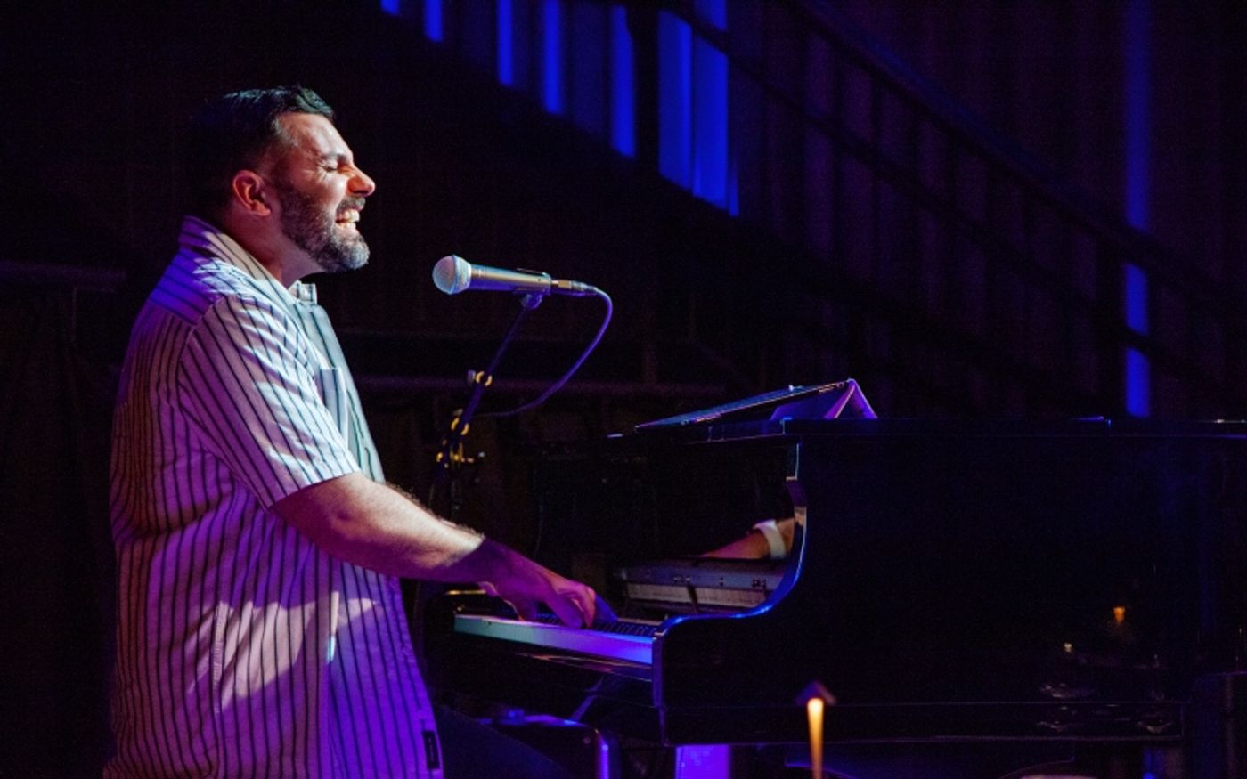 Review: MICHAEL SINGS ELTON Provides Chelsea Table + Stage Audience With A Solid Michael Sobie Set  Image