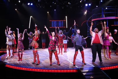 The Cast of KINKY BOOTS Photo