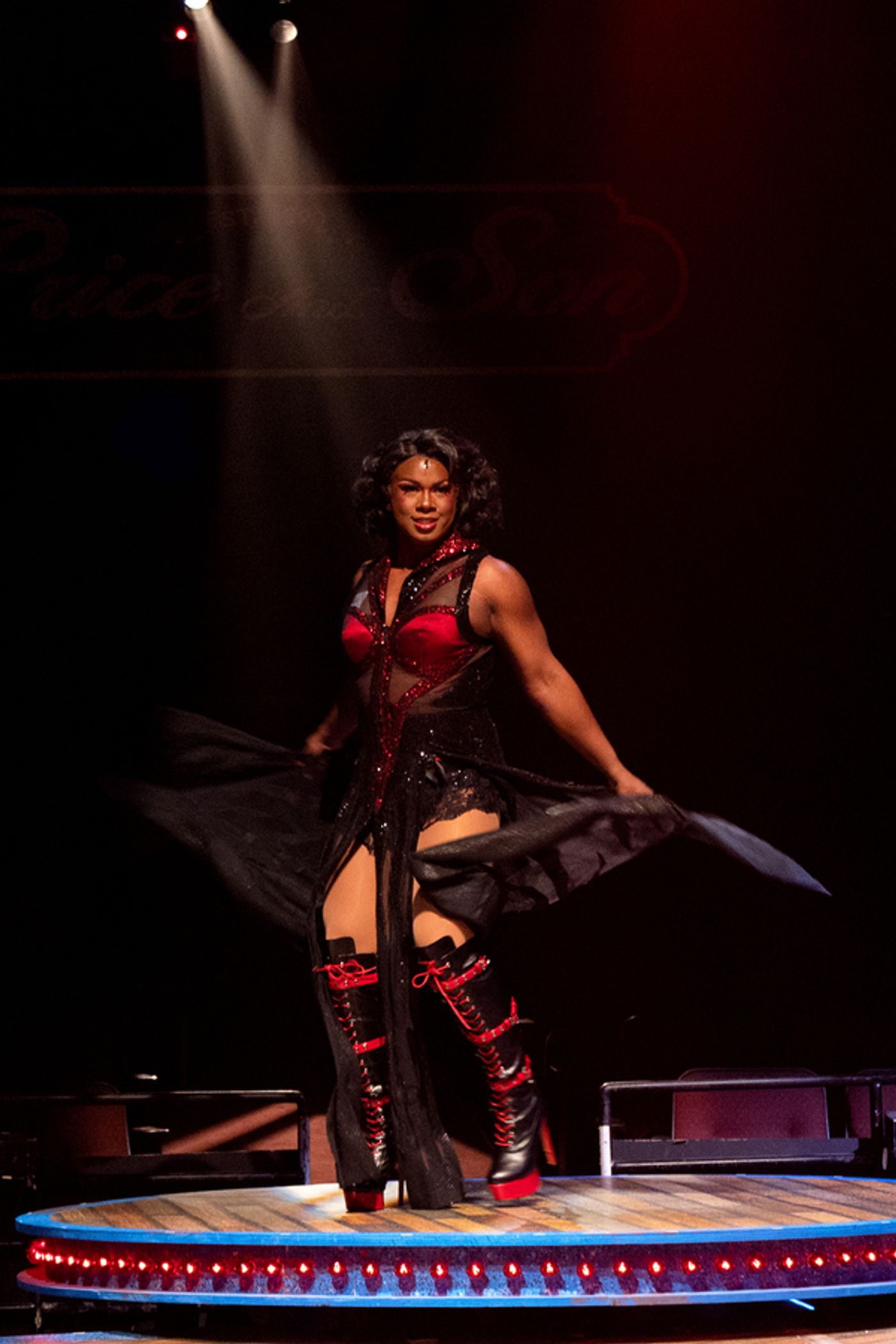 Photos: First Look At KINKY BOOTS At North Shore Music Theatre  Image