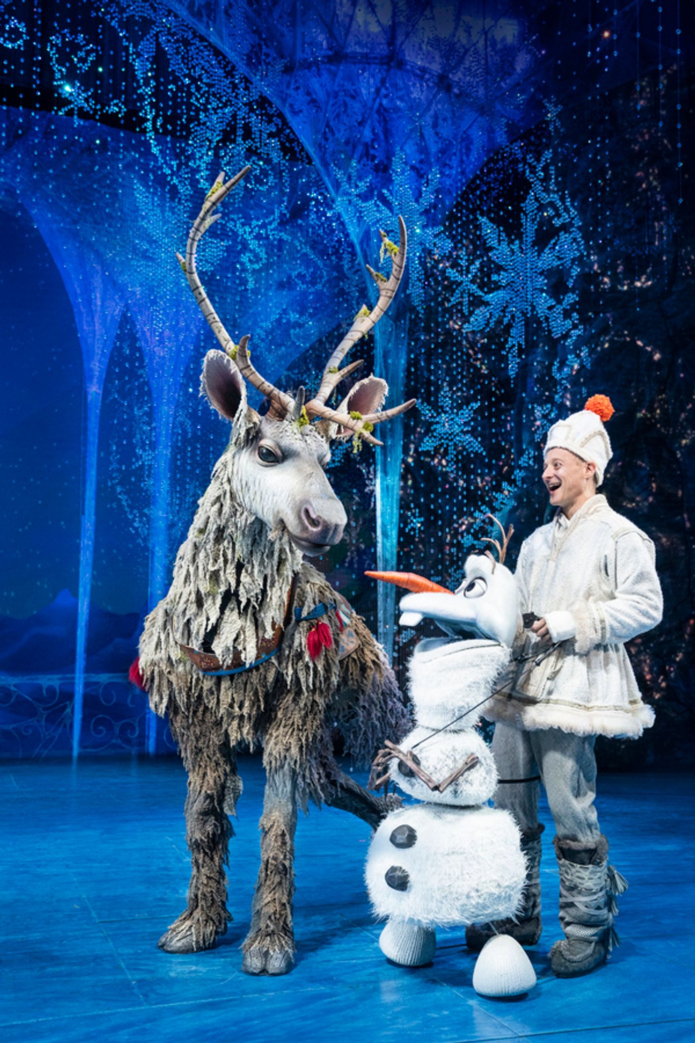Photos: First Look at All New Photos of FROZEN on Tour  Image