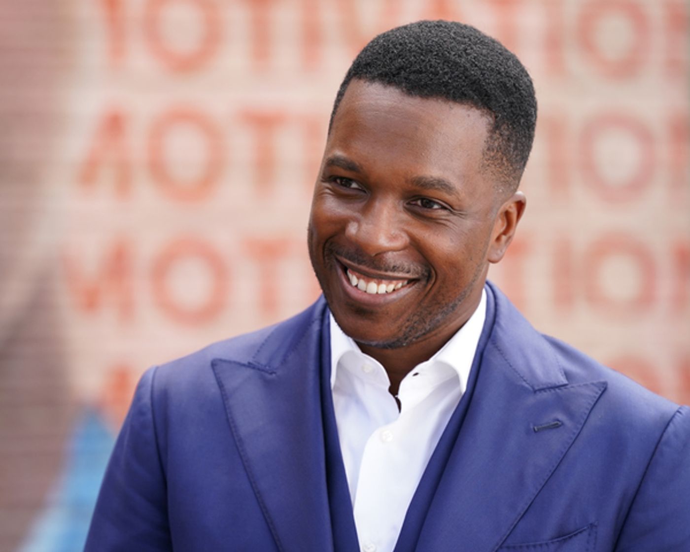 Photos: First Look at Leslie Odom Jr. on ABBOTT ELEMENTARY Photos: First Look at Leslie Odom Jr. on ABBOTT ELEMENTARY Image