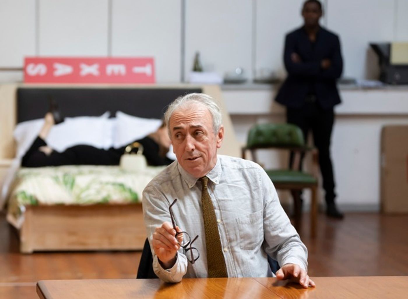 Photos: Inside Rehearsal For BEST OF ENEMIES, Starring Zachary Quinto and More!  Image