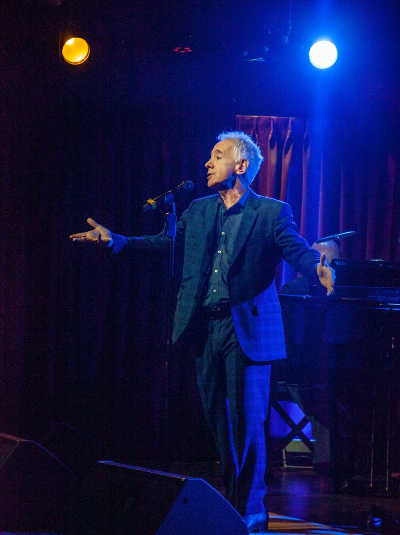 Review: JASON GRAAE'S GRAAETEST HIT'S (THE SEQUEL) at The Green Room 42 Is Great, Spelled The Right Way  Image