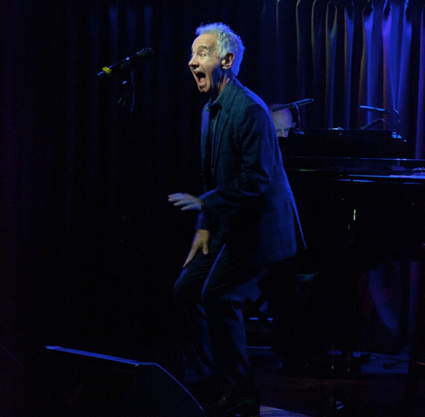 Review: JASON GRAAE'S GRAAETEST HIT'S (THE SEQUEL) at The Green Room 42 Is Great, Spelled The Right Way  Image