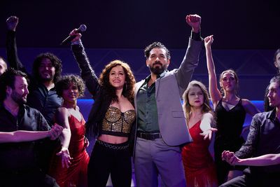 Gaby Albo, Samuel Garnica and the cast  Photo