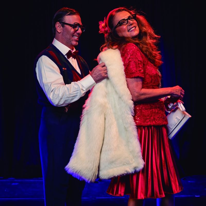 Peter Quilter's DUETS: A COMEDY IN FOUR ACTS (DUETOS) Opens in Sao Paulo  Image