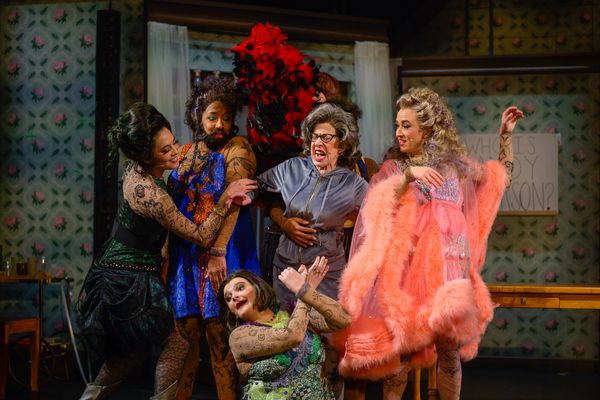 Kim Blanck, Sophia Ramos, Grace Slear, Jackie Hoffman and Jessie Shelton Photo