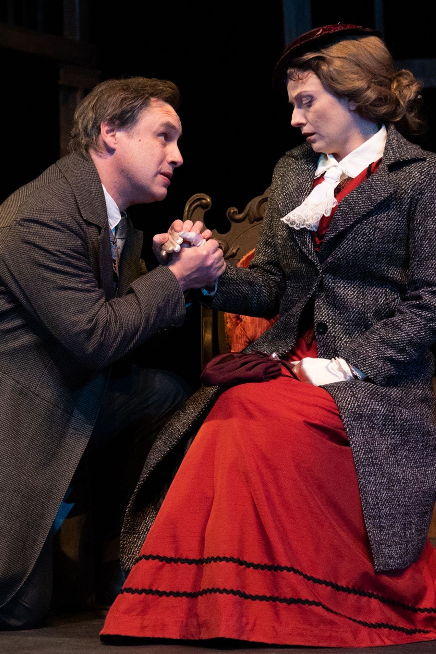 Review: GA Ensemble Stages a Spellbinding Twist on a Classic Ghost Story  Image